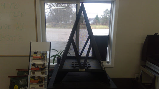 3' Pyramid c/w Firescreen and hinged door